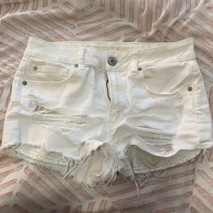 American Eagle white shorts